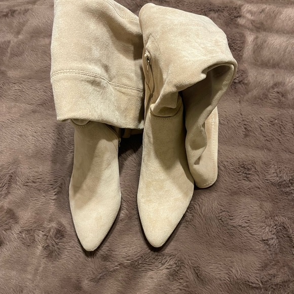 Elegant Cream Knee-High Women's Boots - Picture 5 of 5